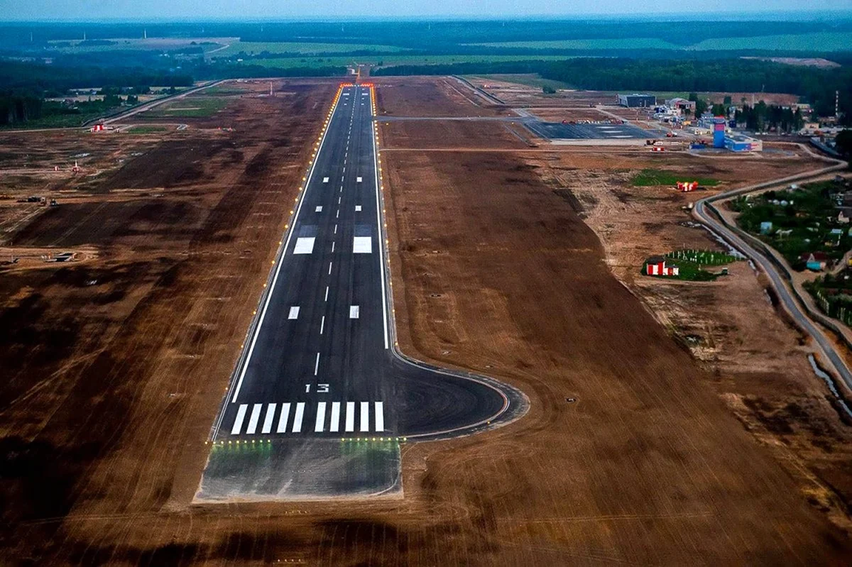 Аэропорт Калуга взлетно-посадочная полоса