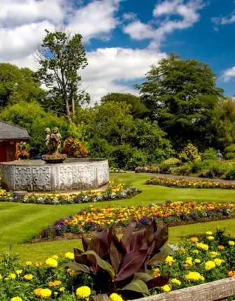 Англия деревня кэмбэлфорд ланшадф садов