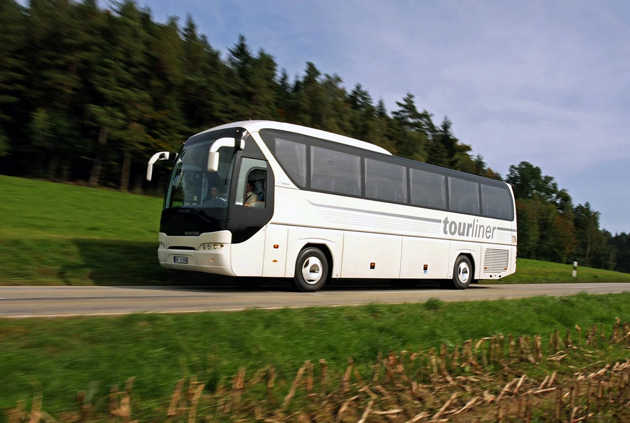 Автобус Neoplan Tourliner