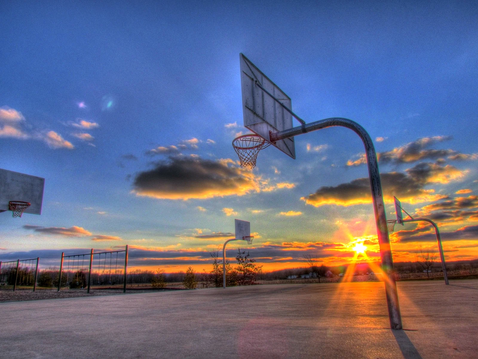 Баскетбольная площадка