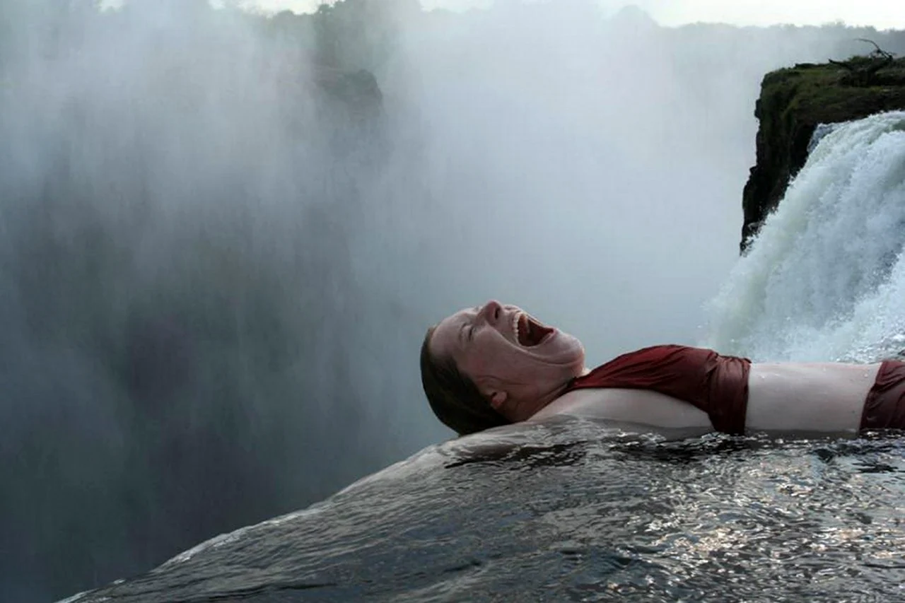 Бассейн дьявола водопад Виктория