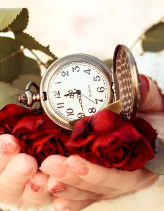 Часы цветок