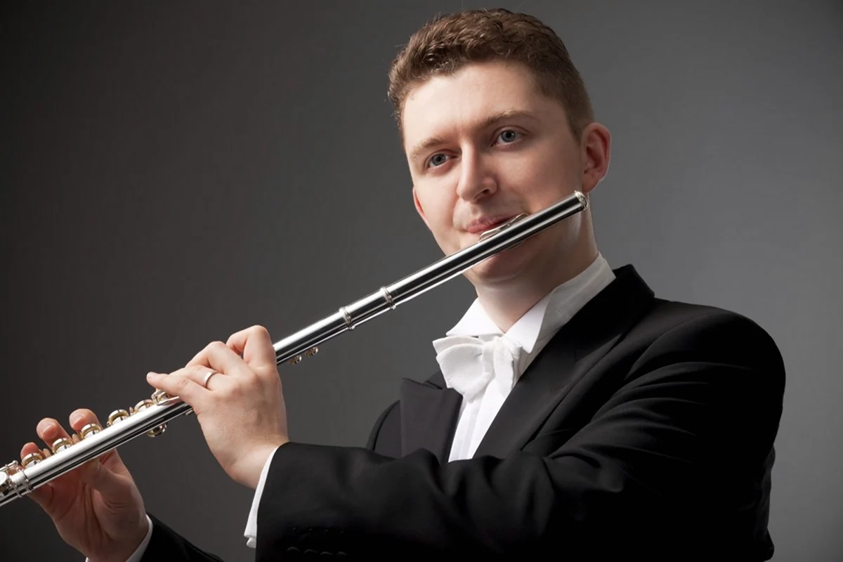 Денис Буряков флейтист