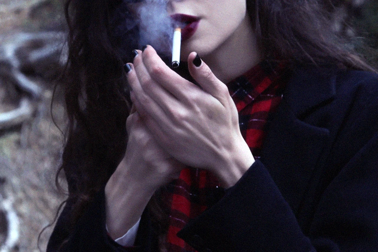 Девочка с сигаретой Эстетика