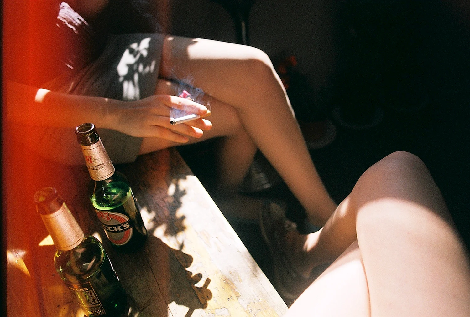 Девушка с алкоголем