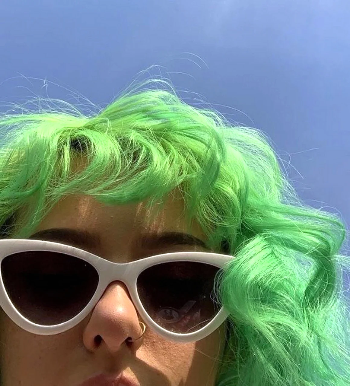 Девушка с зелеными волосами Эстетика