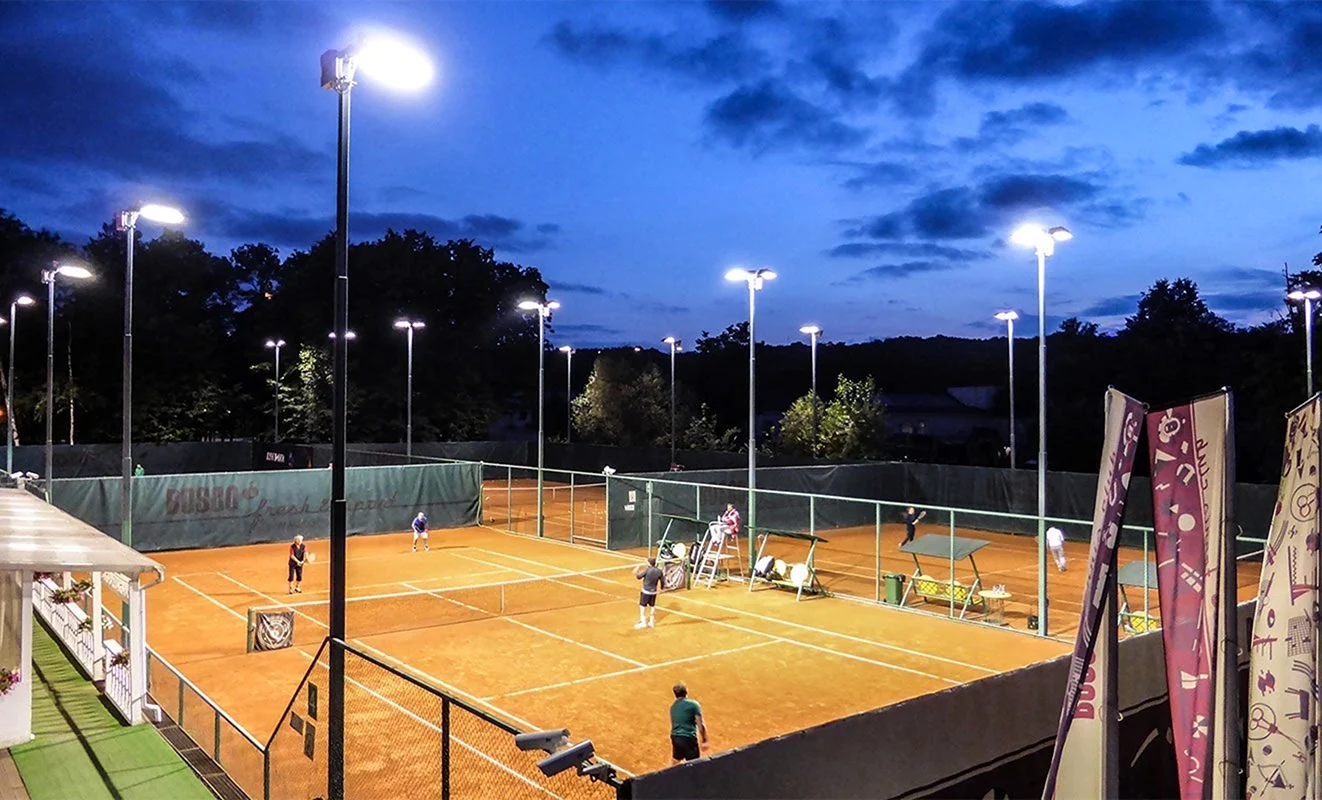 Diora освещение теннисного корта