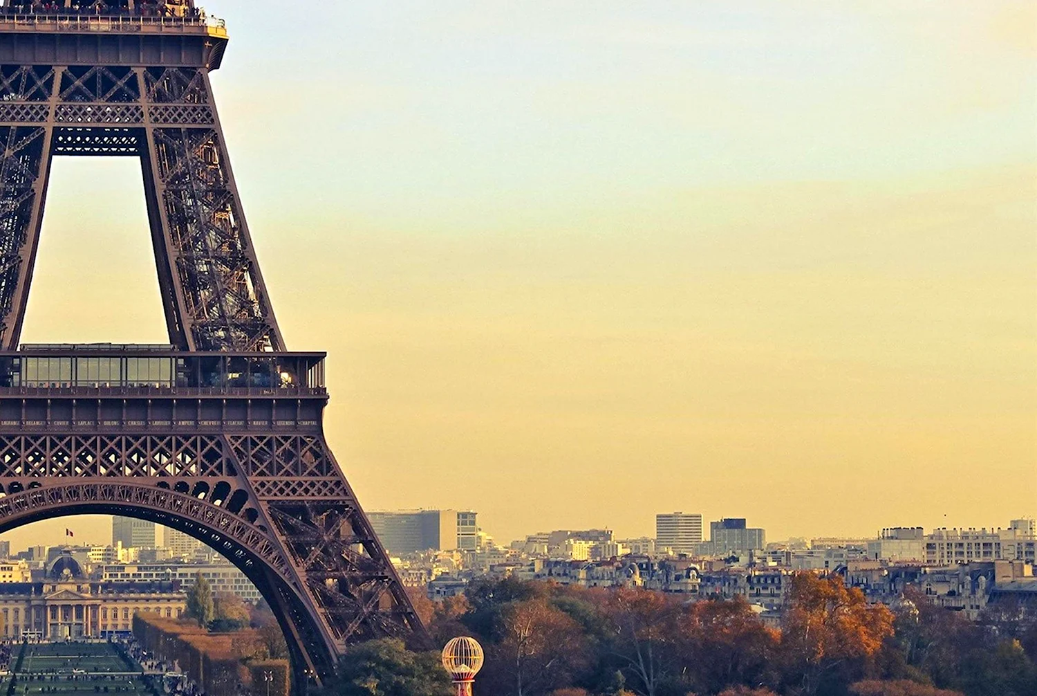 Эйфелева башня г. Париж