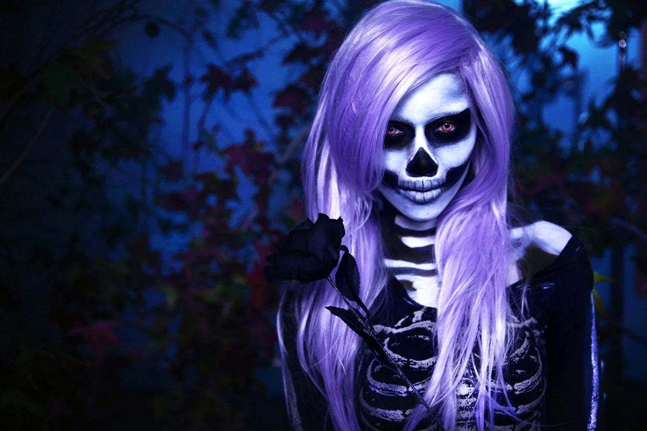 Фиолетовый скелет