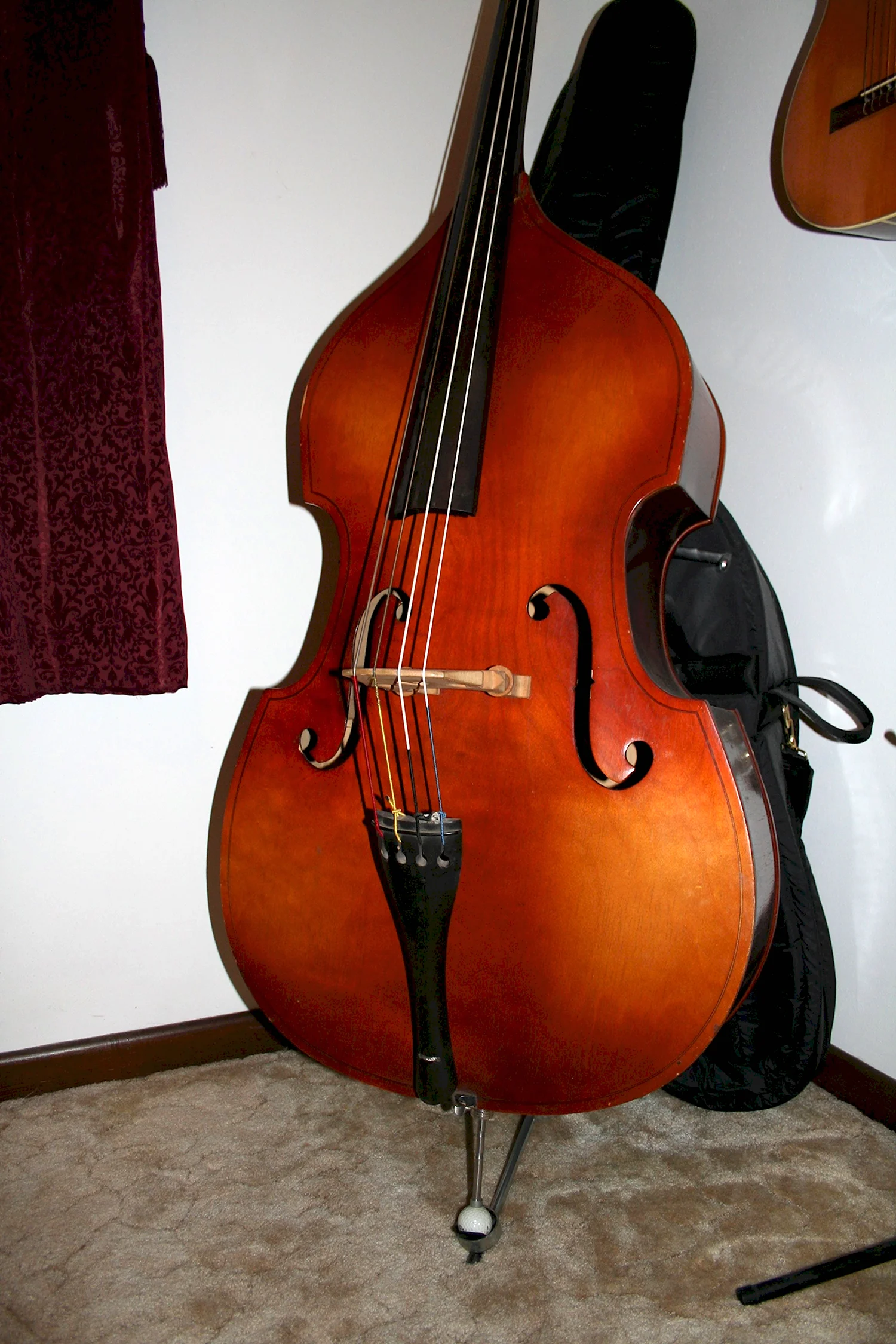 Контрабас музыкальный инструмент