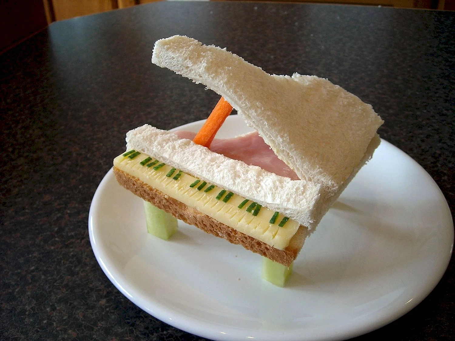 Креативные бутерброды прикольные