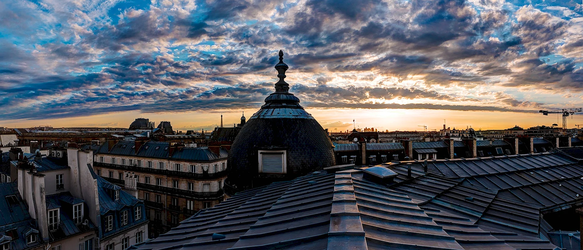 Крыши Парижа панорама
