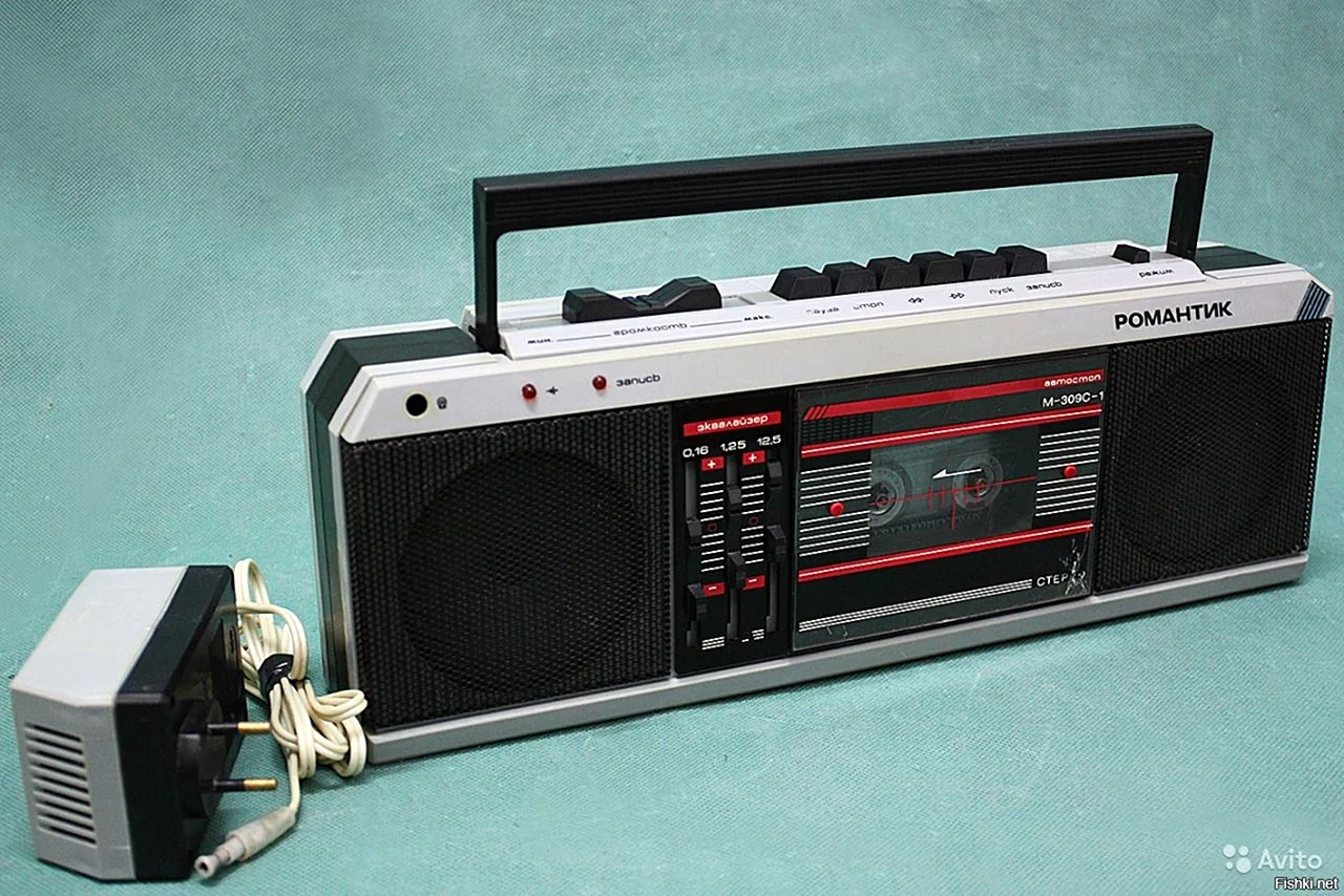 Магнитофон кассетный романтик 309с