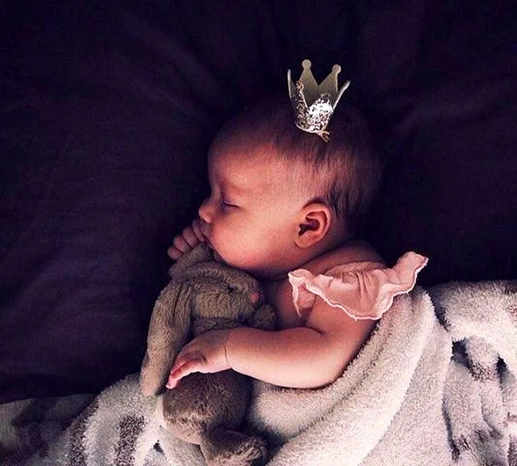 Малыш в короне