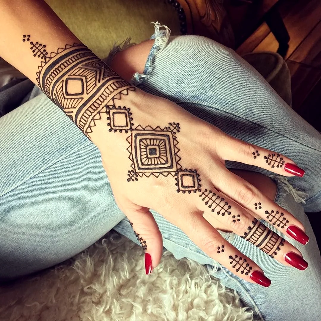 Mehndi by Tanysha (рисунки мехенди в Жигулевске)