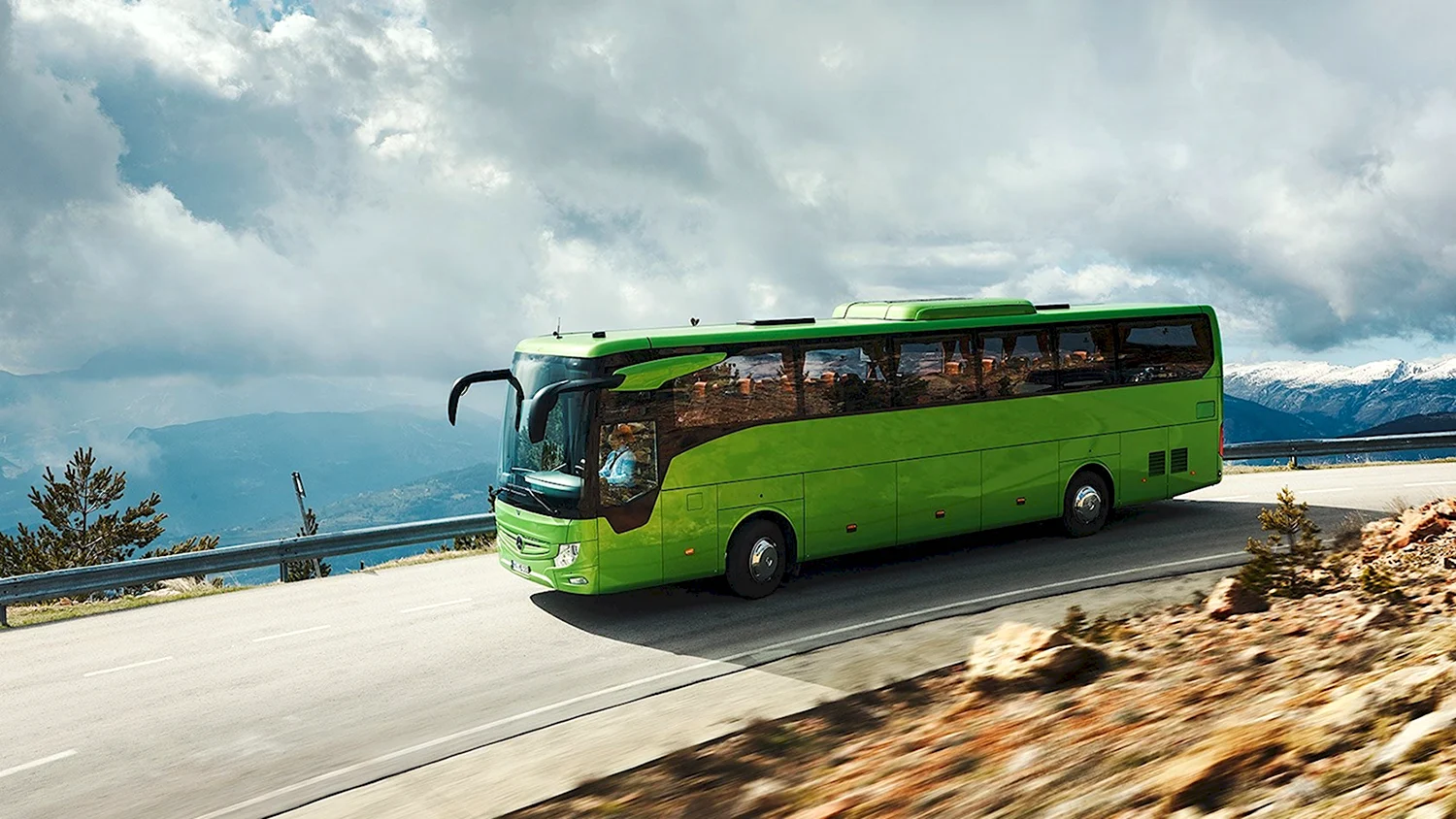 Mercedes Benz автобус туристический 2020