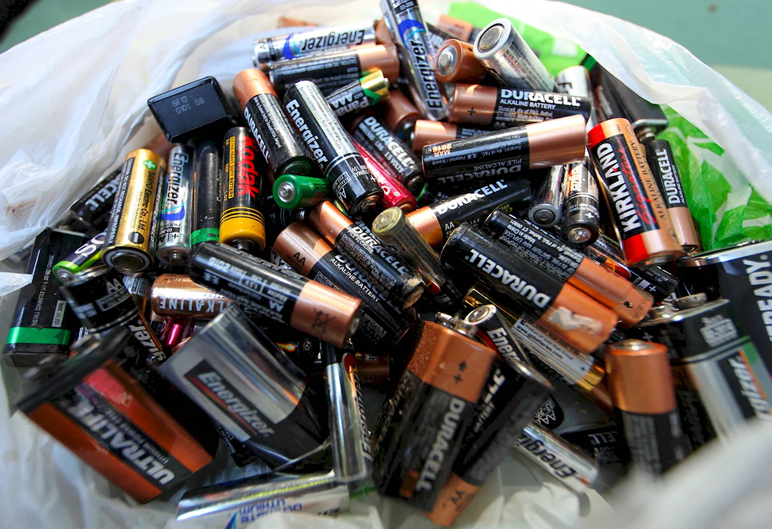Много батареек