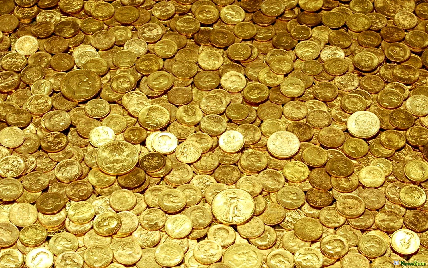 Много золотых монет