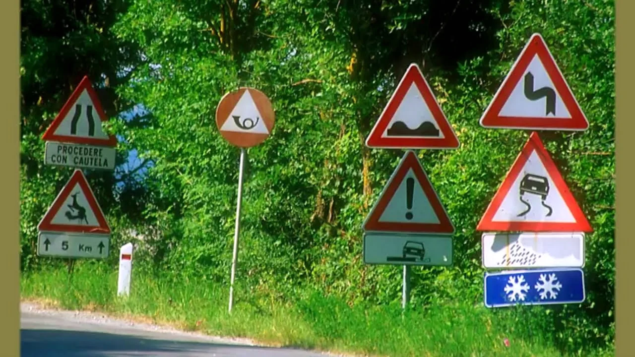 Нелепые дорожные знаки