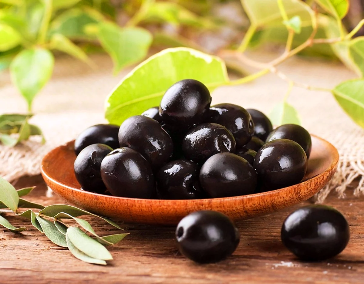 Оливки или маслины? Разницы нет, а польза для диабетика есть