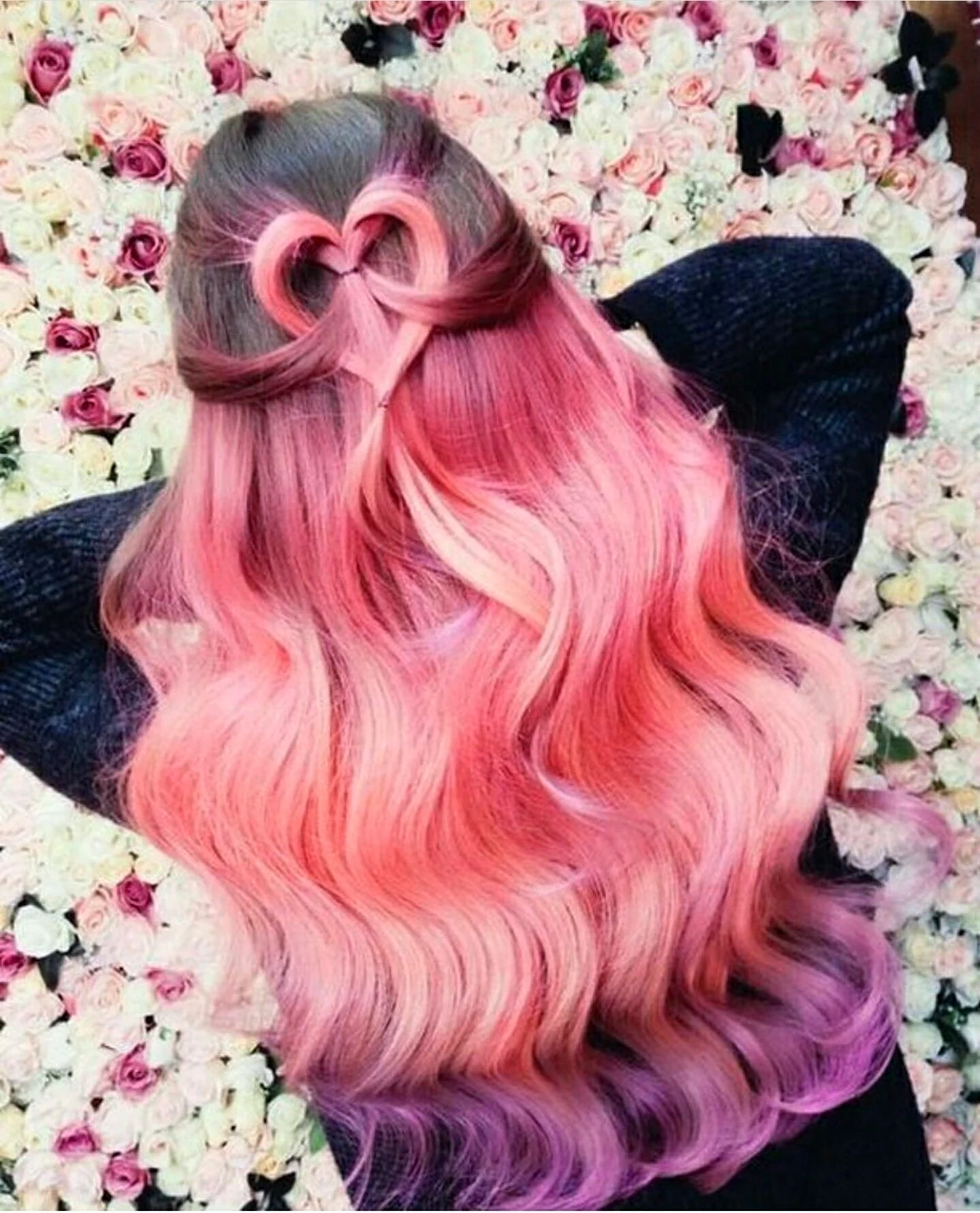Прически с розовыми волосами