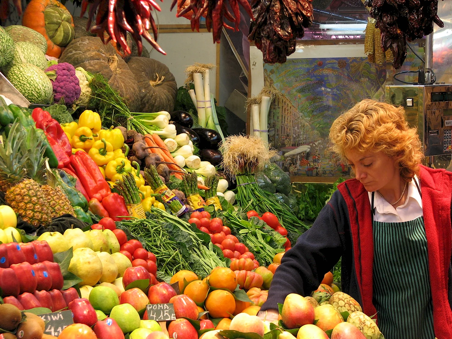 Продавец овощей и фруктов