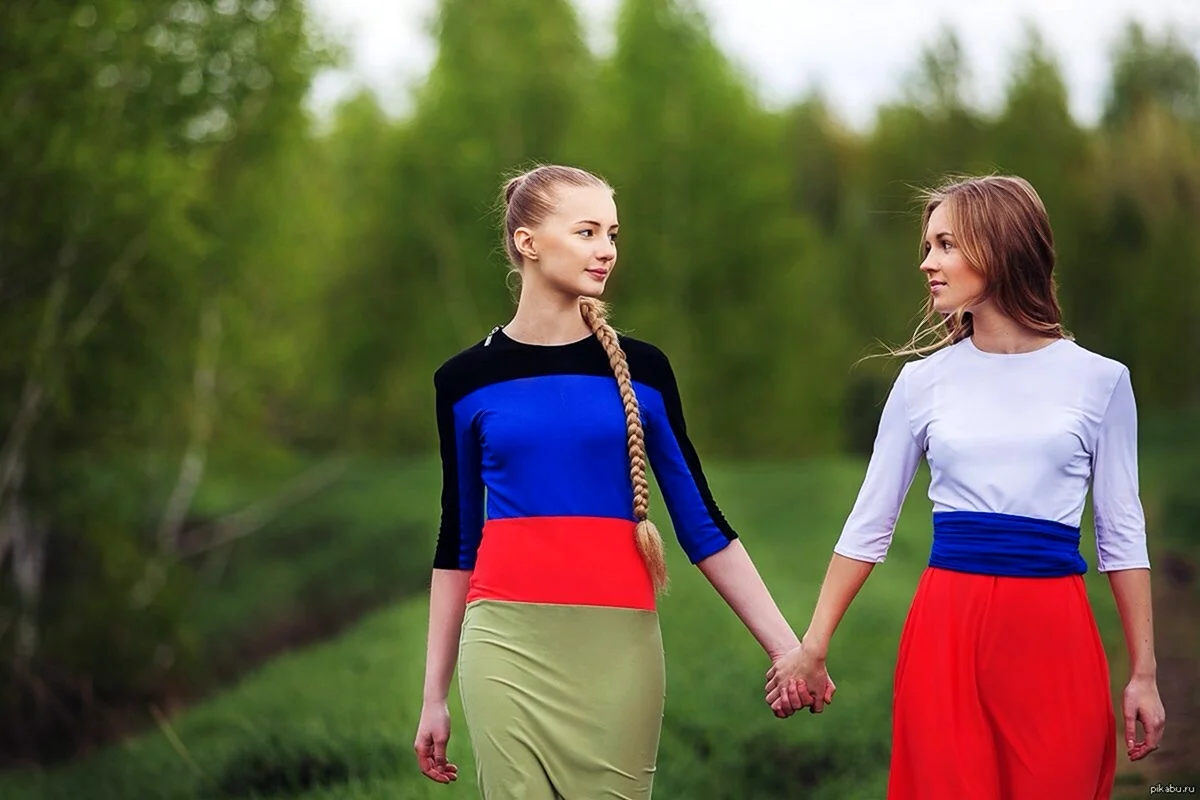 Россия и Украина девушки