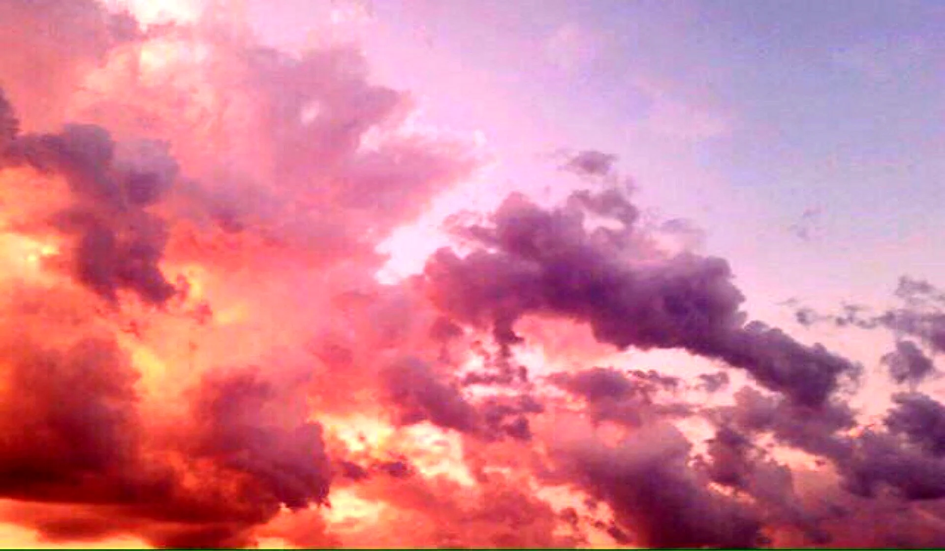 Розово серые облака светло