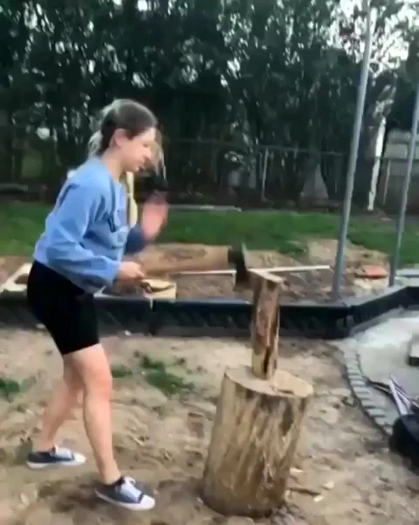 Рубить дрова