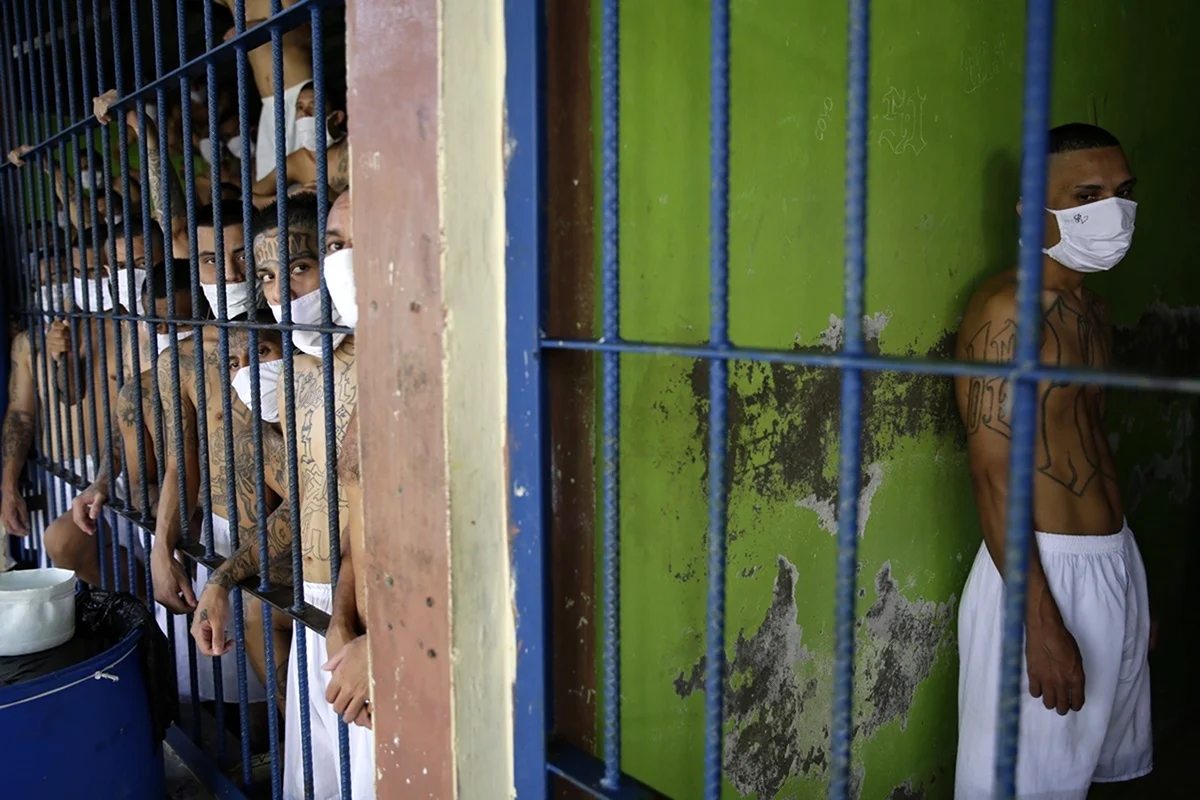 Сальвадор тюрьма Сьюдад
