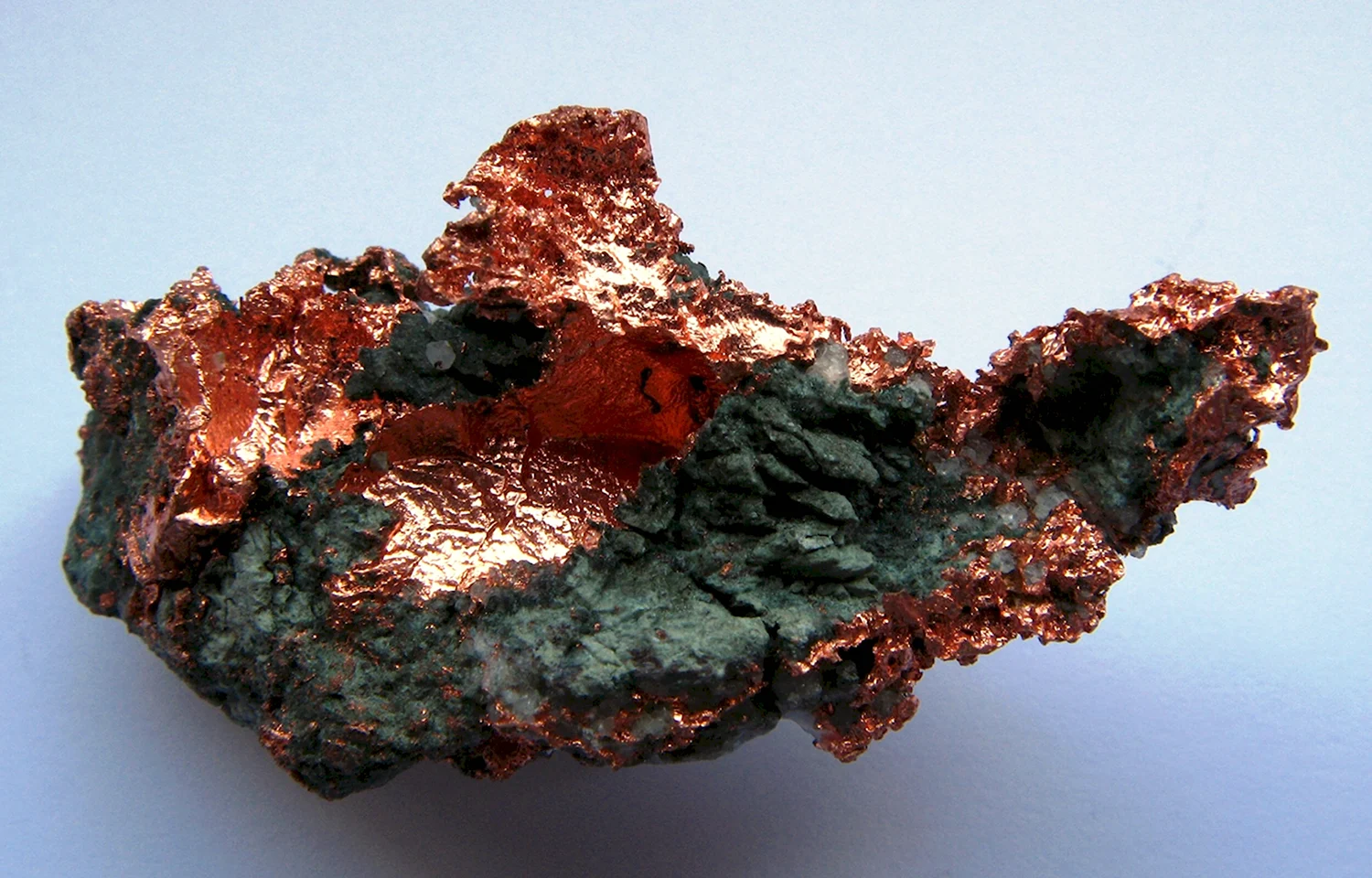 Самородная медь минерал