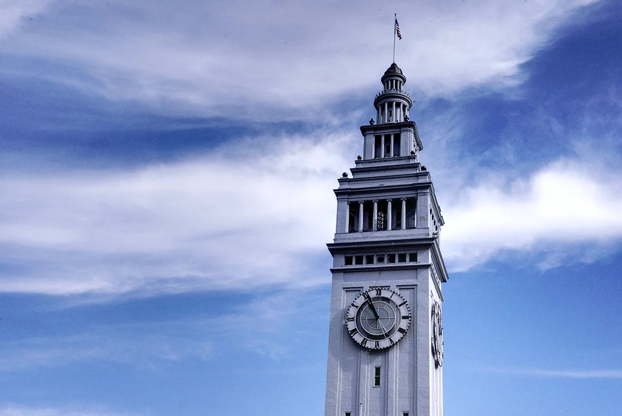 Сан Франциско часы