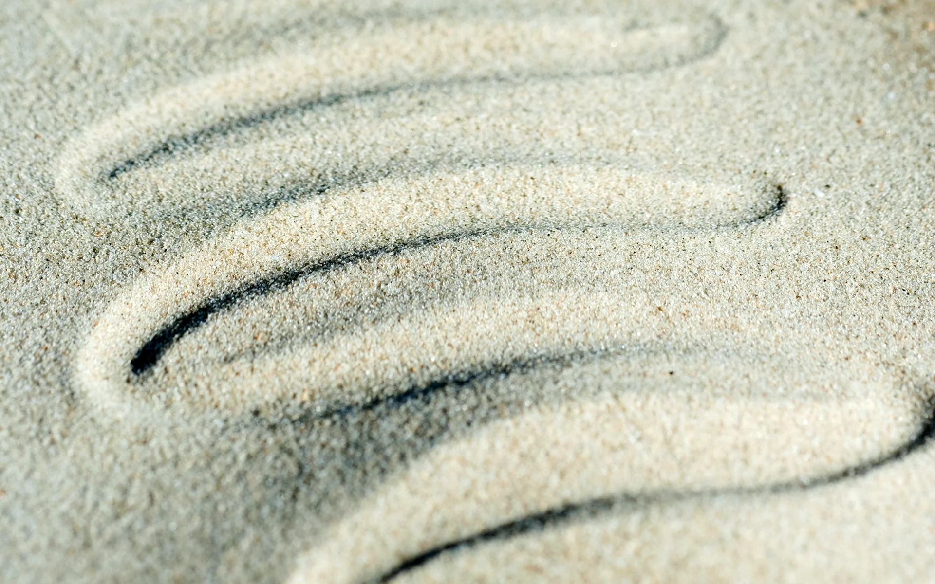 Серый песок