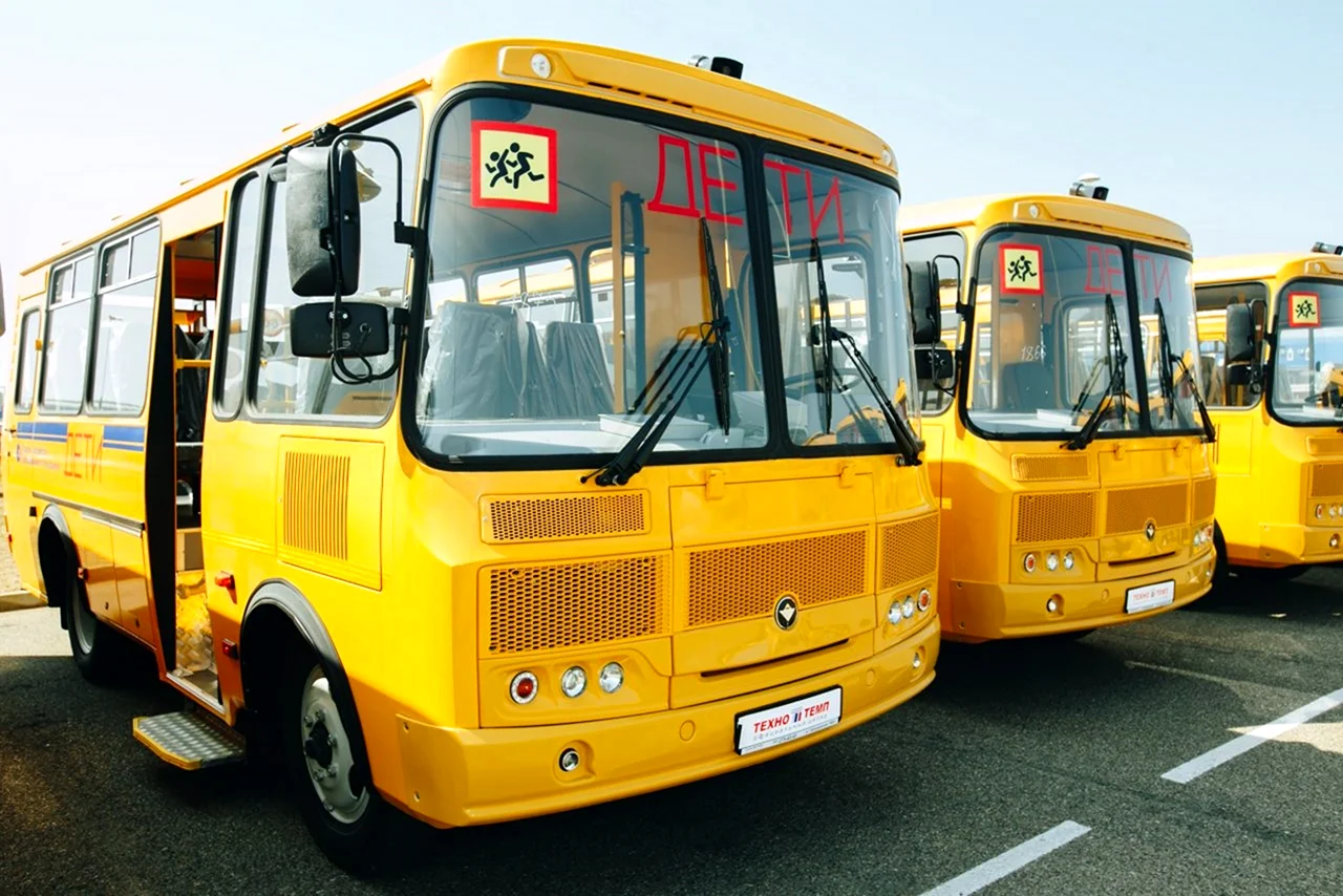 Школьный автобус ПАЗ желтый