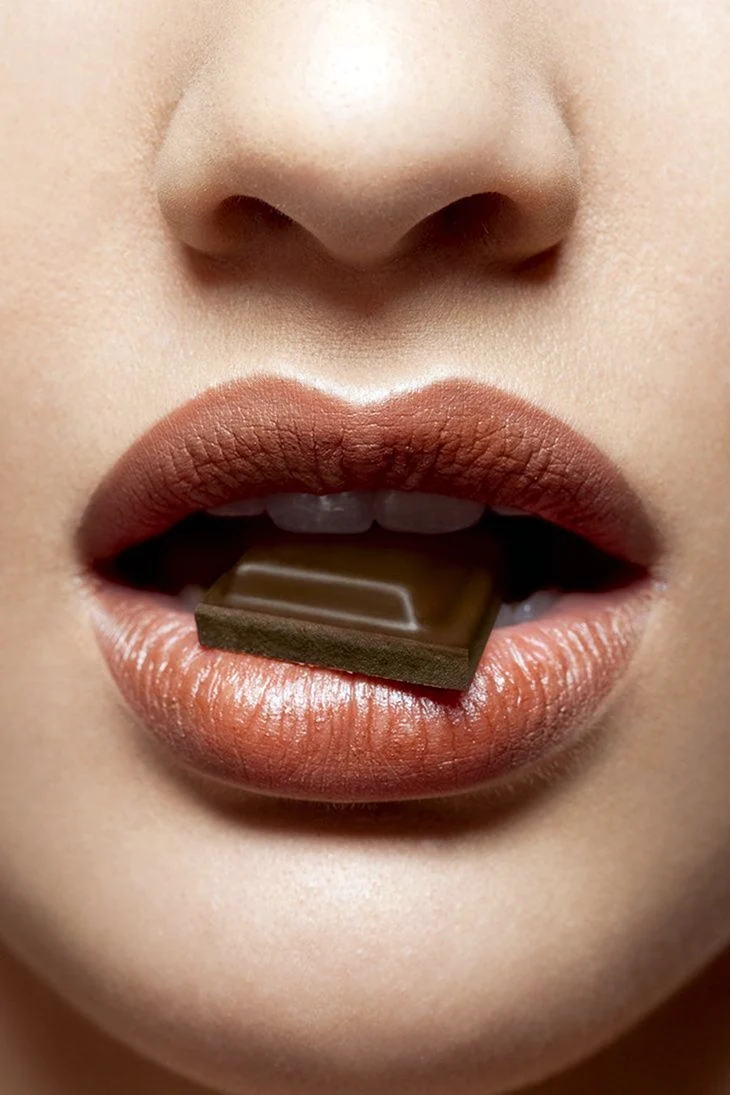 Шоколадные губы