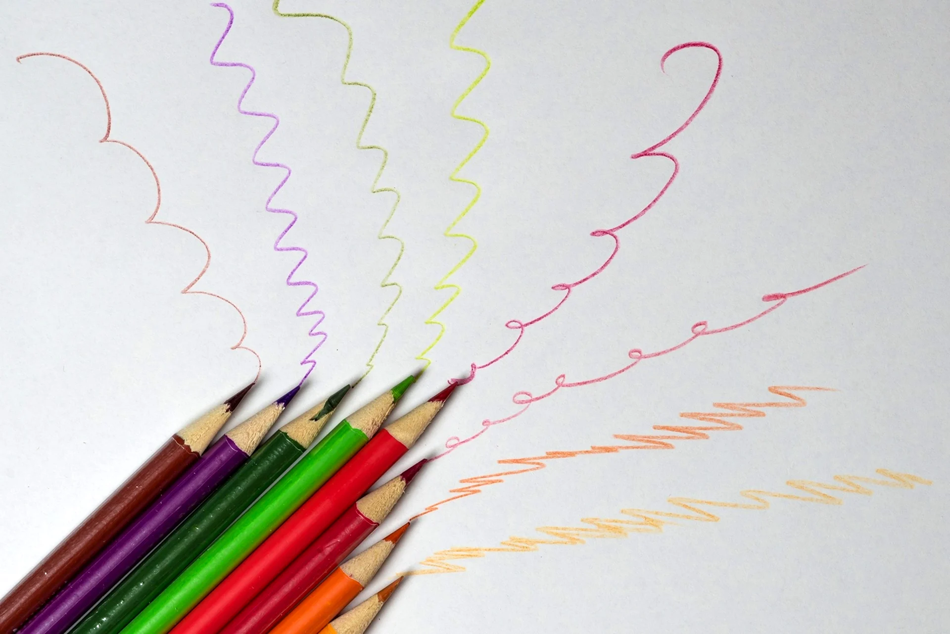 Штриховка цветными карандашами