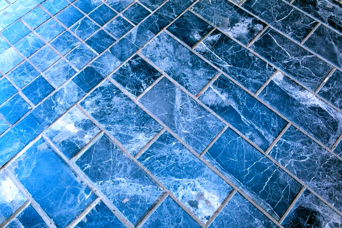 Плиты кафель. Италон синяя плитка. Плитка напольная голубая. Плитка половая синяя. Плитка керамогранит синяя.