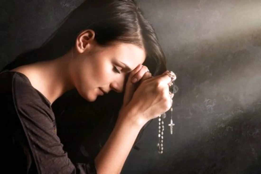 Слёзы женские во время молитвы