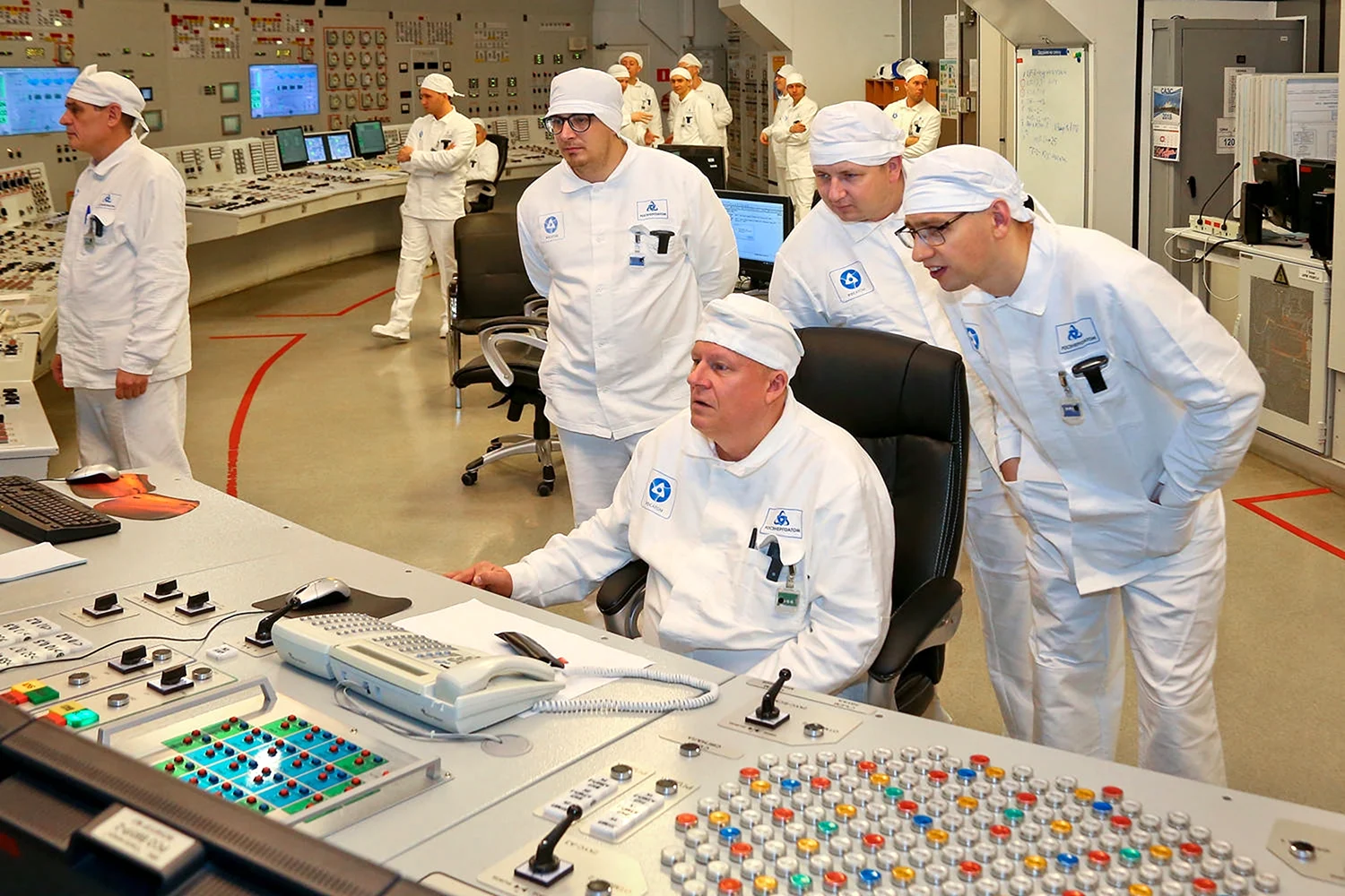 Сотрудники атомной станции САЭС