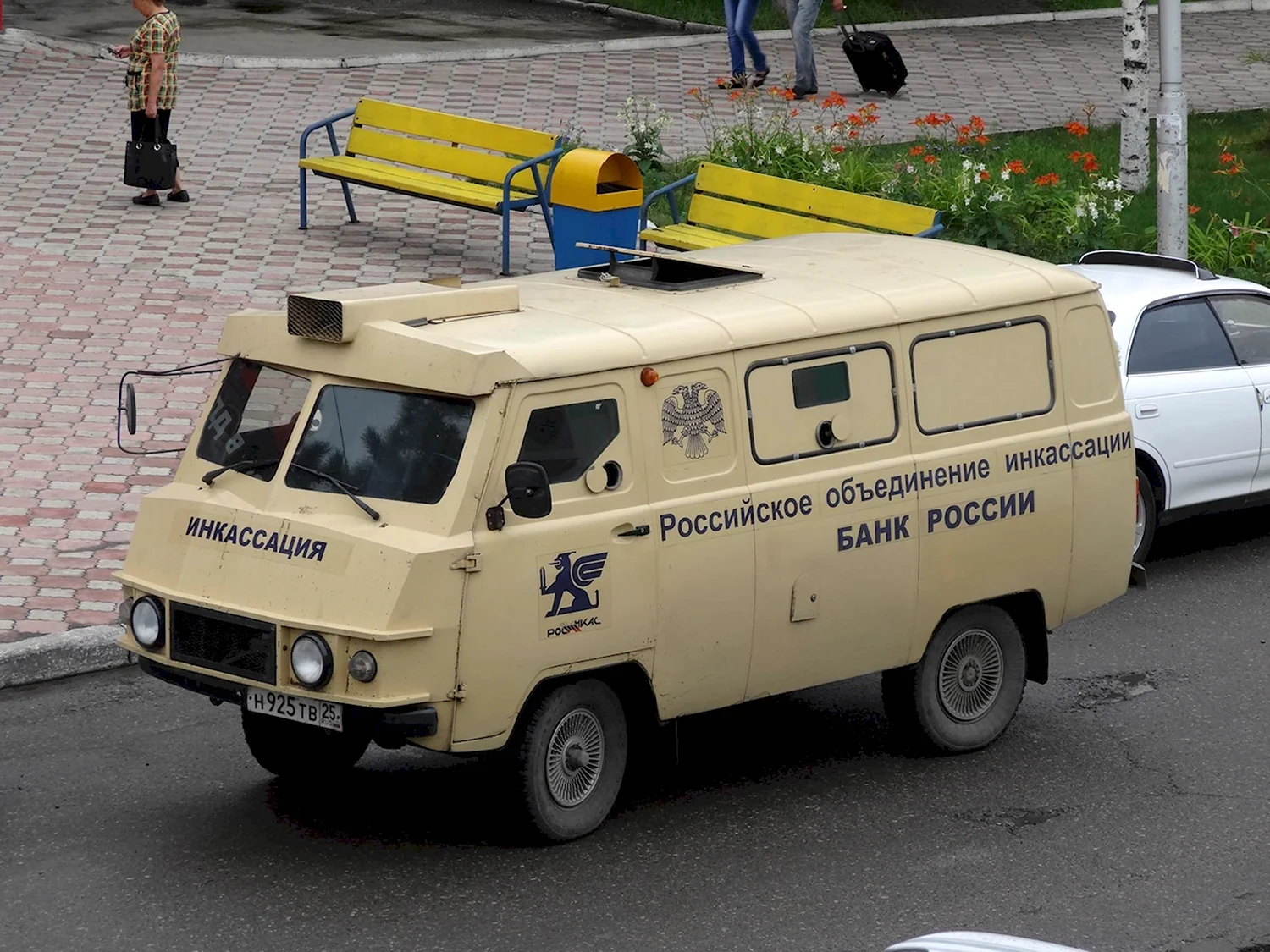 УАЗ Коналю-330 броневик