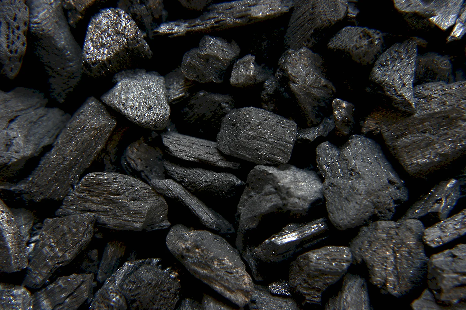 Уголь каменный древесный активированный сажа антрацит.