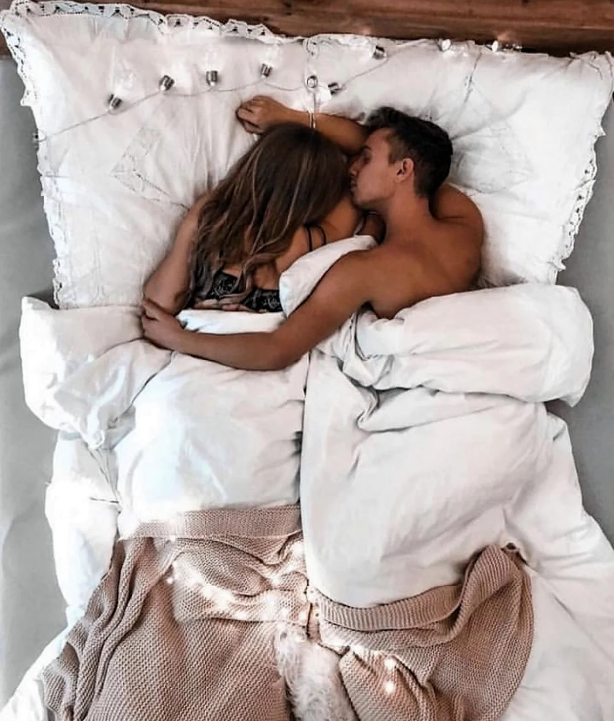 В постели с любимым мужчиной