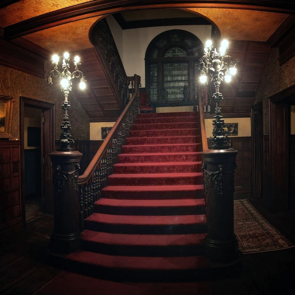Викторианский особняк Аддамс