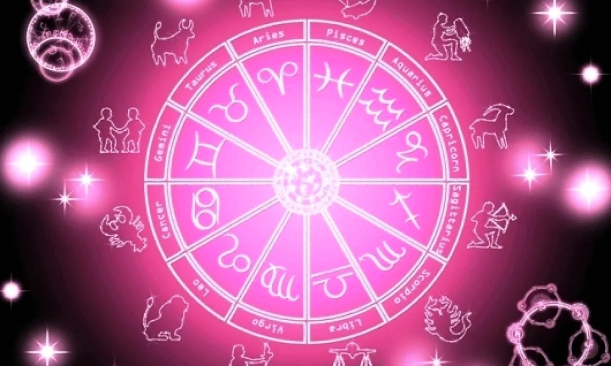 Зодиакальный круг розовый фон